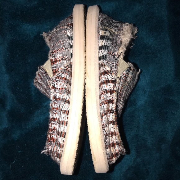 Boys Sanuk Sandals - Picture 3 of 6